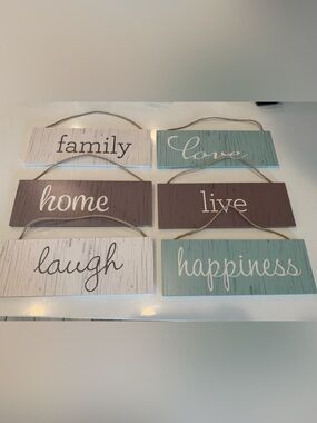 Set of 6 Wooden Hanging Colorful Home Sayings  - Pictures (Crème, Brown, Teal)